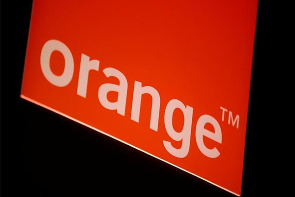 UFC-Que Choisir, Orange se démarque parmi les quatre opérateurs de téléphonie mobile en France.