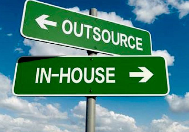 Externaliser Ou Internaliser : Telle Est La Question