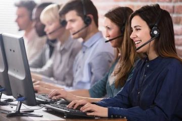 Avec la mondialisation, de nombreuses entreprises ont désormais recours aux centres d’appels pour confier la gestion de leur relation client.